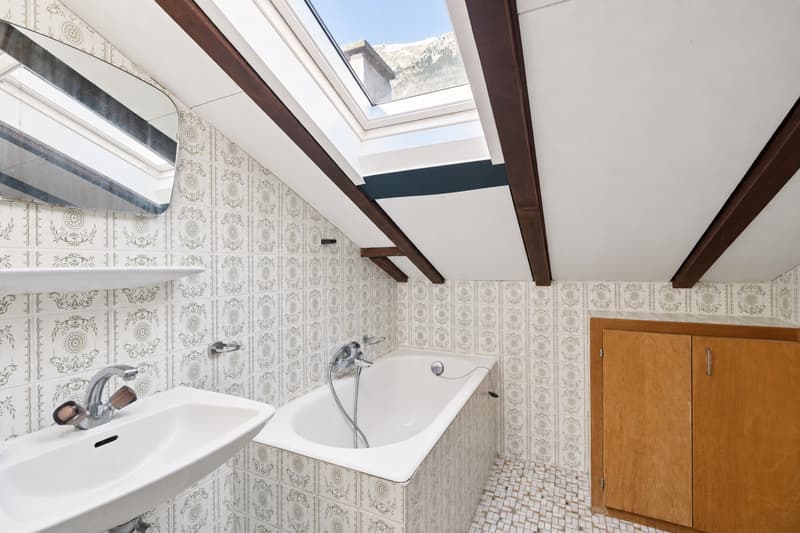 Maison de deux logements à rénover (13)