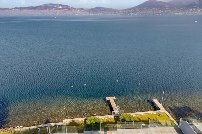 Haven of peace by the lake: 3.5-room apartment with terrace (8)