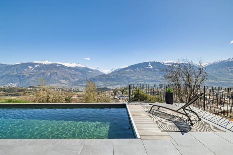 Villa de standing en dominance sur la plaine. (3)
