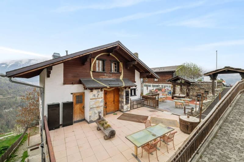 Apartment or project in the center of Mase with vast terrace (11)