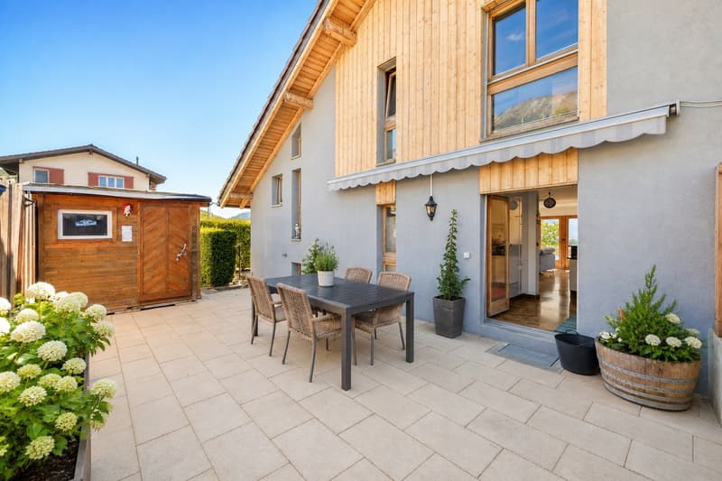 Charming villa with independent studio (1)