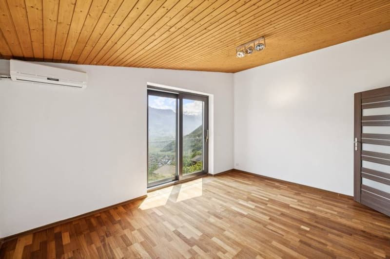 Exceptional villa with pool and spectacular panoramic view of the valley (8)