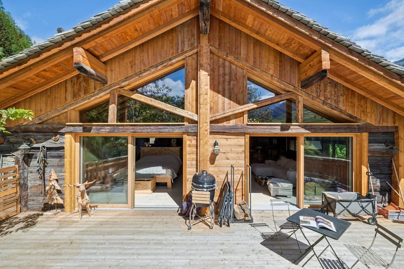 Chalet with 2 apartments of authentic charm (1)