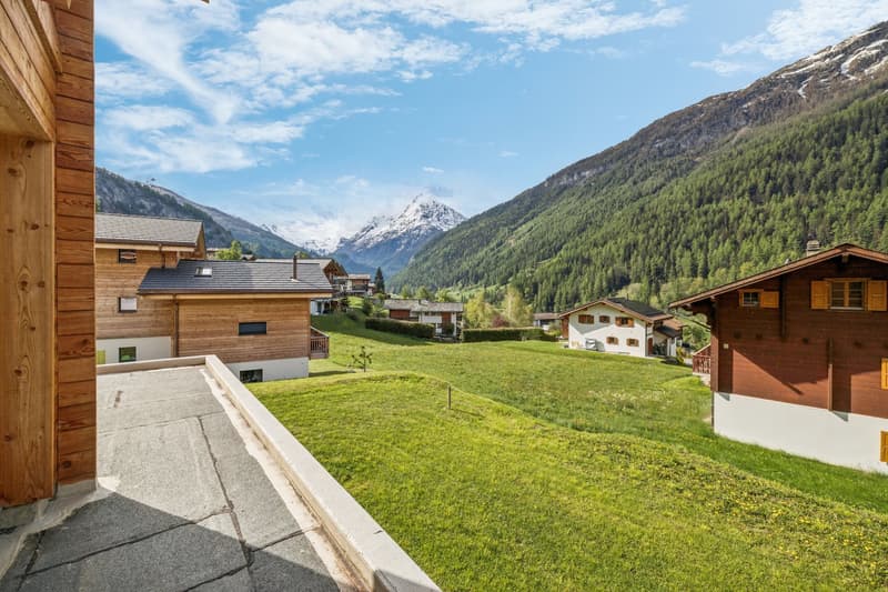Elegant chalet under construction with bespoke finishes in Evolène (12)