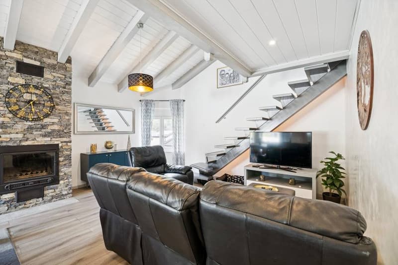 Charming 4.5 room apartment with mezzanine and private garden (3)
