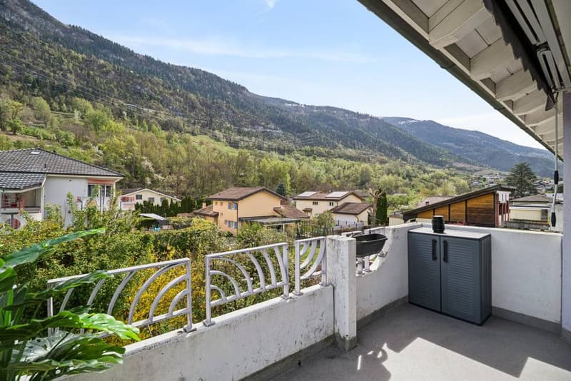 Charming 4.5 room apartment with mezzanine and private garden (13)