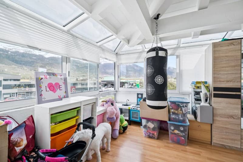 Charming 4.5 room apartment with mezzanine and private garden (10)