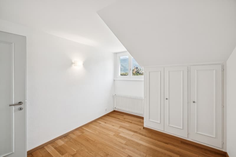 Exceptional Master House in Gravelone - Panoramic View of the Châteaux (11)