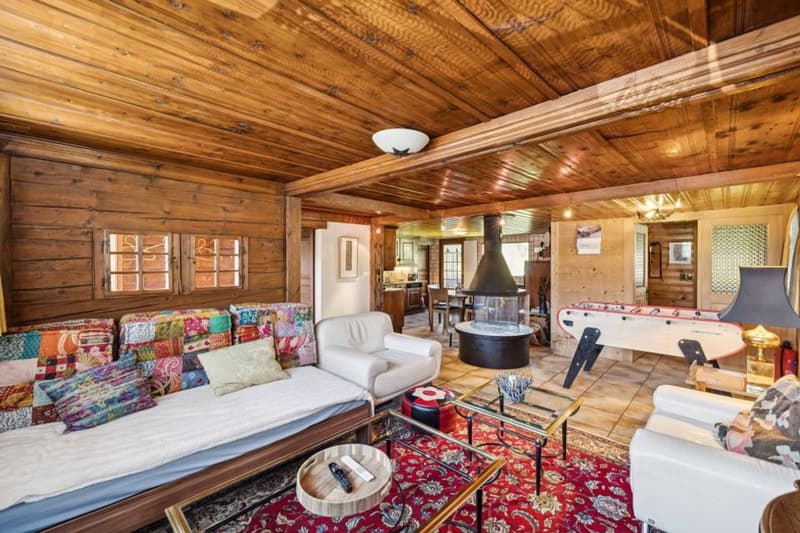 Charmanter Chalet mit zwei Wohnungen und authentischem Charme (2)