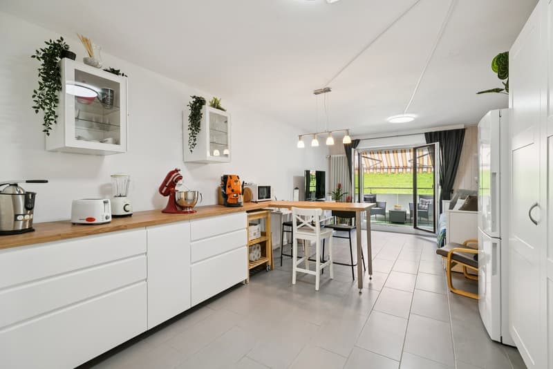 Two and a half room apartment with two bathrooms and through access (3)