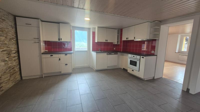 Casa di villaggio con due appartamenti (2)