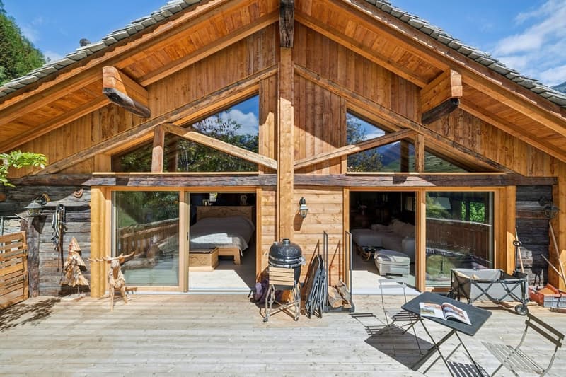 Charmant hameau de la commune de Liddes, bénéficie d'un cadre paisible (2)