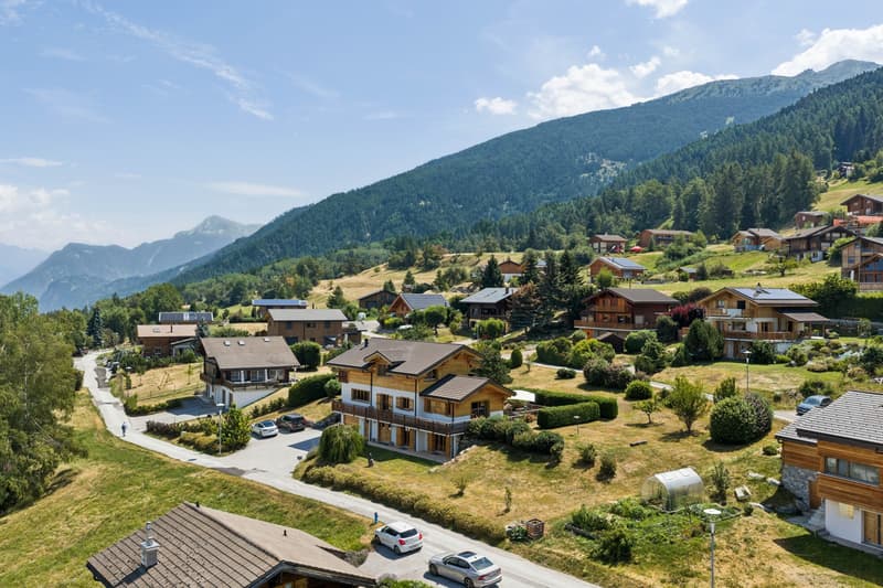 Chalet individuel très spacieux. (1)