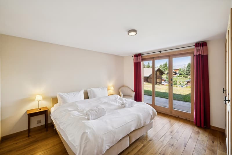 Chalet individuel très spacieux. (8)
