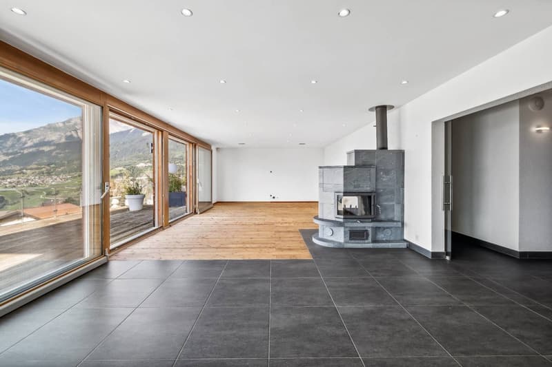 Villa avec annexe indépendante en dominance sur la plaine. (1)