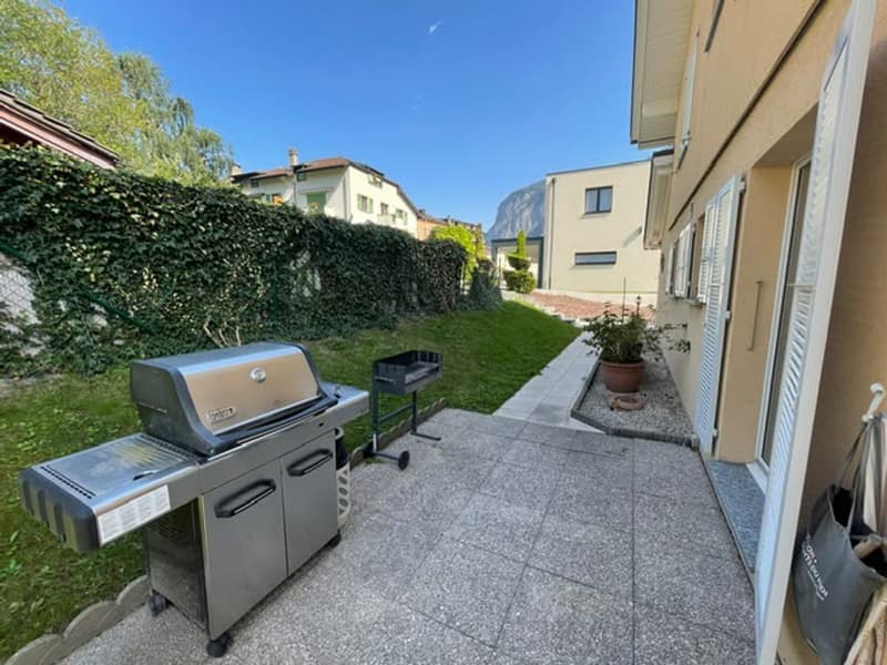Belle villa individuelle de 5,5 pièces offrant de beaux volumes (11)