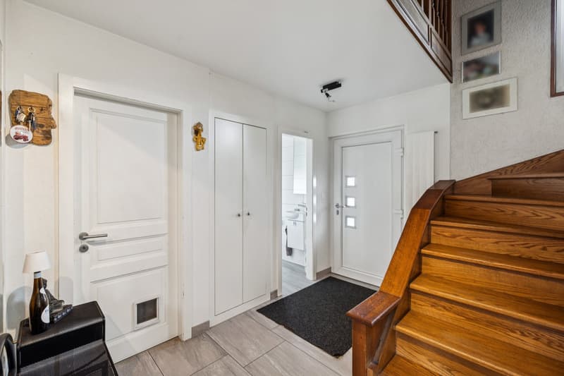 Maison familiale au coeur d'un généreux écrin de verdure (13)