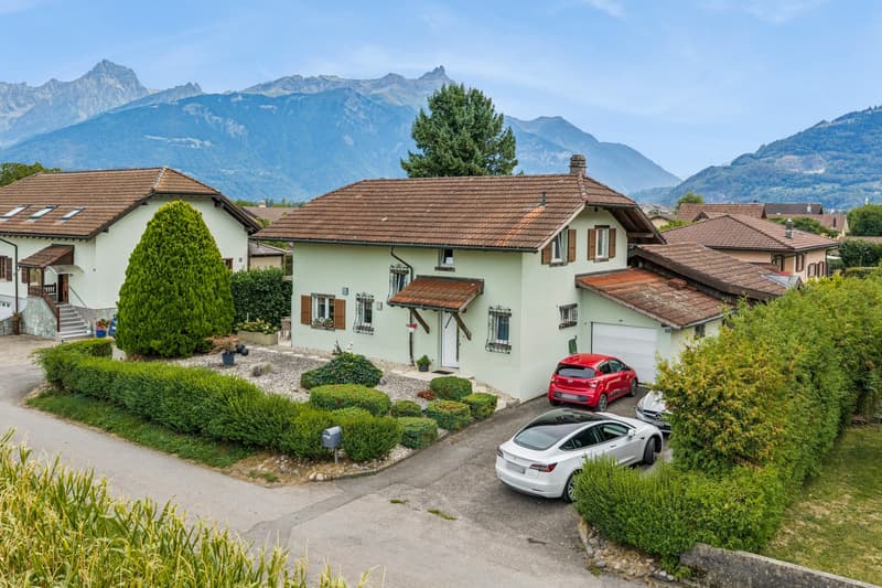 Maison familiale au coeur d'un généreux écrin de verdure (1)