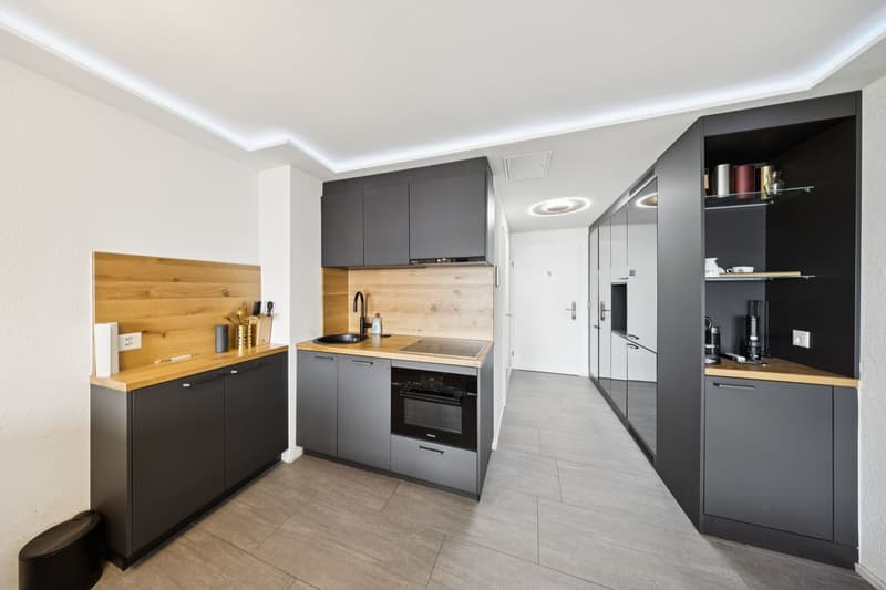 Charmant appartement de 3,5 pièces avec cuisine et salle de bains, lum (9)