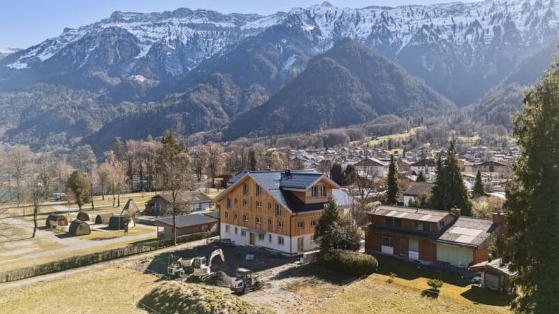 Duplex 6.5 pièces avec vue imprenable sur le lac de Brienz (3)