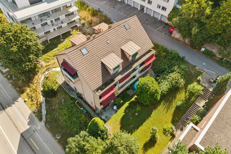 Immeuble de rendement de 8 logements entièrement loué, offrant un rend (8)