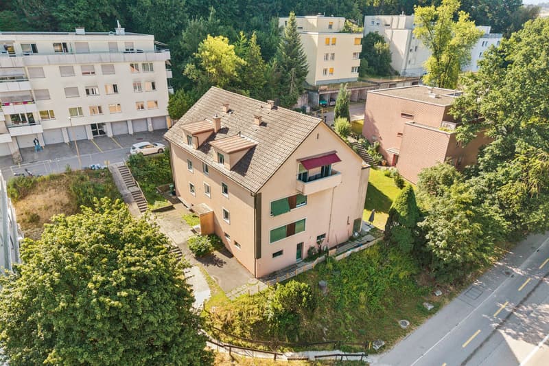 Immeuble de rendement de 8 logements entièrement loué, offrant un rend (1)