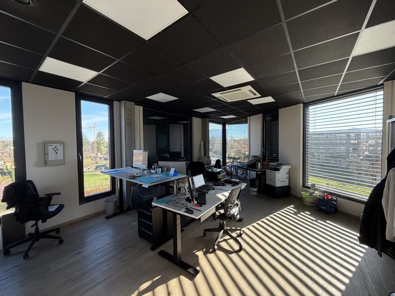 1226 THONEX - Offices of 305 m2 on the 3rd floor of a modern building (5)
