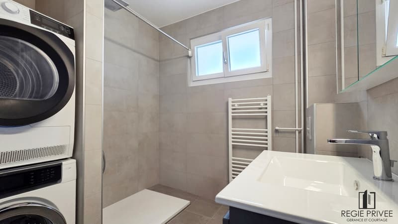 Salle de douche 1