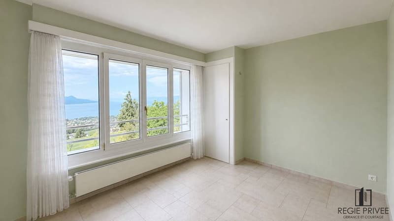 Superbe appartement de 2.5p. avec vue sur le lac (5)