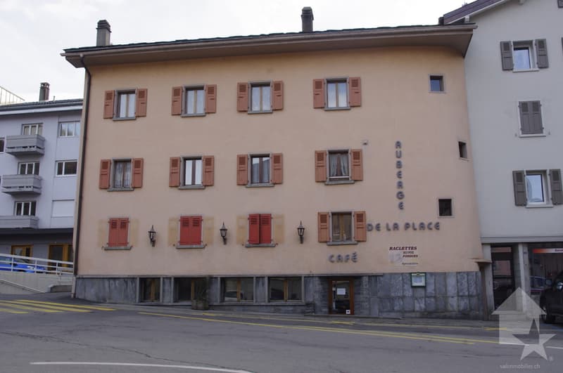 Orsières, caffè ristorante situato nel centro! (11)