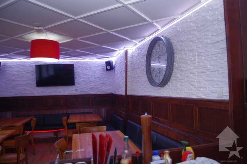 Orsières, caffè ristorante situato nel centro! (6)