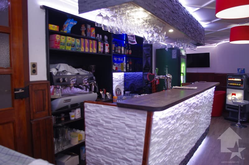 Orsières, caffè ristorante situato nel centro! (7)