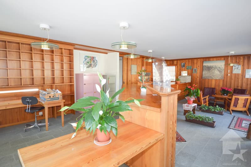 Local commercial, emplacement top (3)