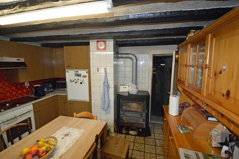 Village house to renovate (12)