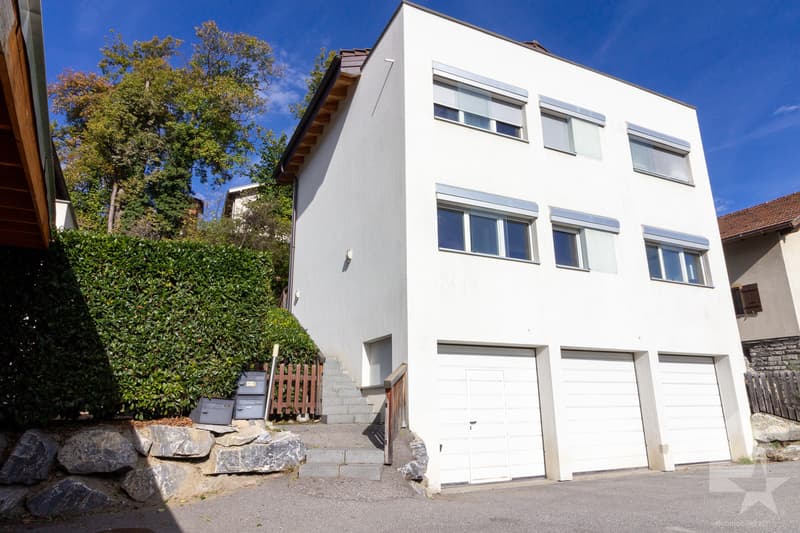 Rental building with 2 duplex apartments (4)