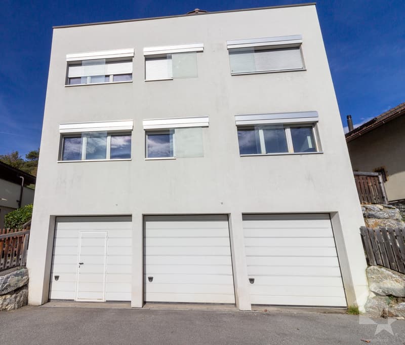 Rental building with 2 duplex apartments (6)
