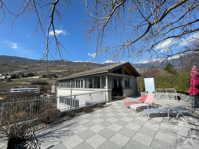Villa contemporaine avec vue à 350° imprenable sur les hauts de Sierre (2)