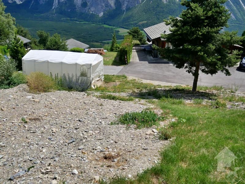 Belle parcelle de 589 m2 avec vue imprenable sur les alpes Valaisanne (3)