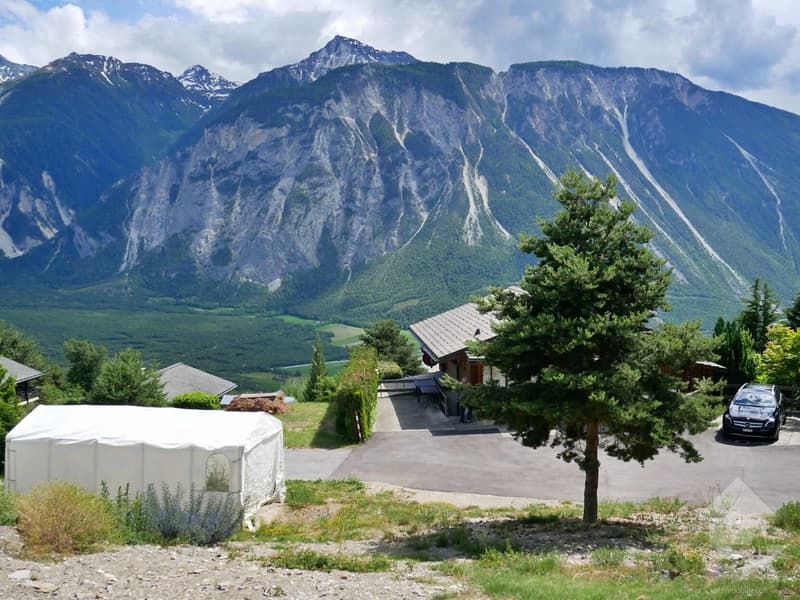 Beautiful plot of 589 m2 with breathtaking views of the Valais Alps (4)