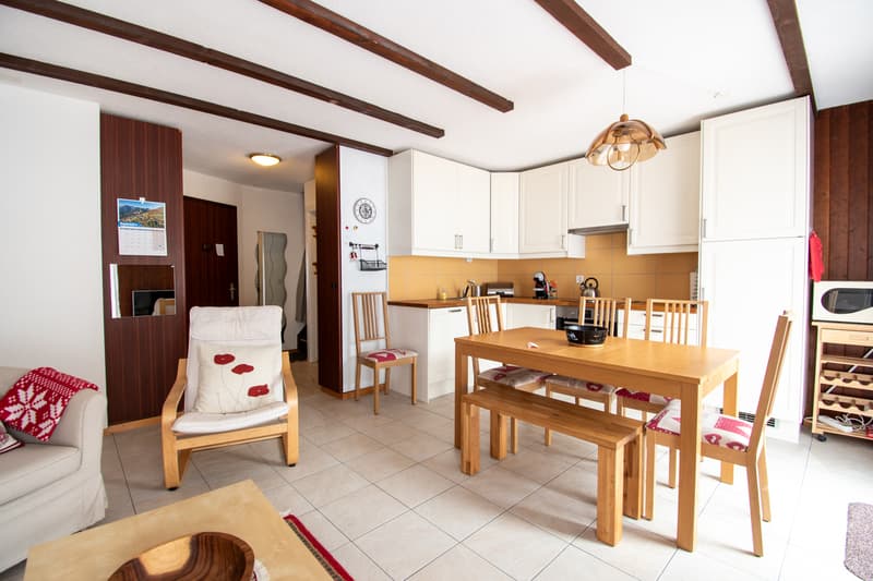 Torgon, renovated 3.5-room duplex in the "La Serve" building (1)