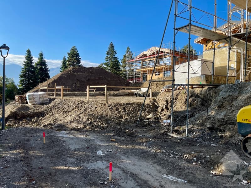 En construction, chalet traditionnel, quartier calme, vue panoramique (1)