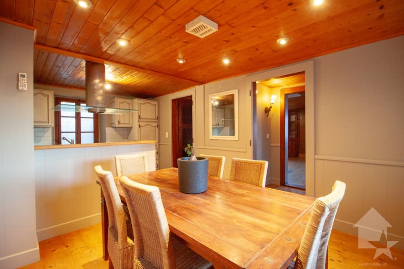 Valaisan chalet with 4.5 rooms, just a stone's throw from the Piste de l'Ours (3)