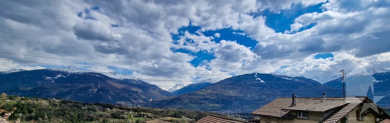Villa a schiera spaziosa, bella vista, soleggiata e tranquilla (2)