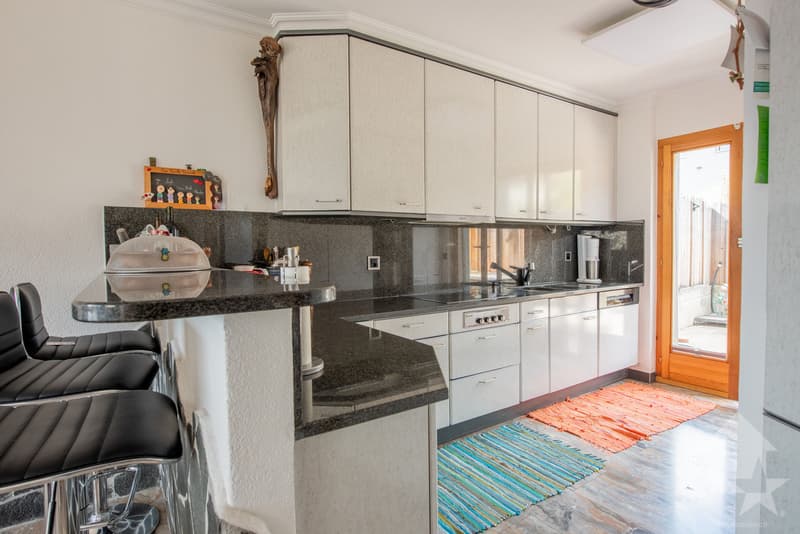 Villa a schiera spaziosa, bella vista, soleggiata e tranquilla (13)