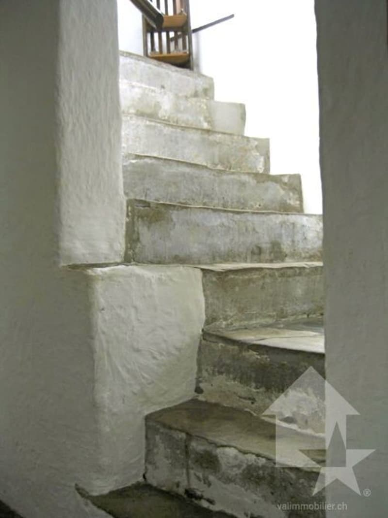 17th-century building with 4.5 rooms! (3)