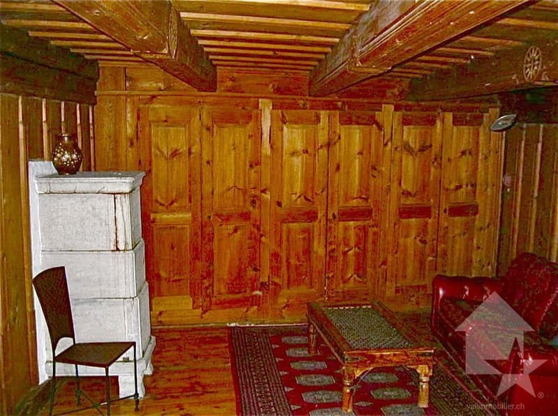 17th-century building with 4.5 rooms! (12)