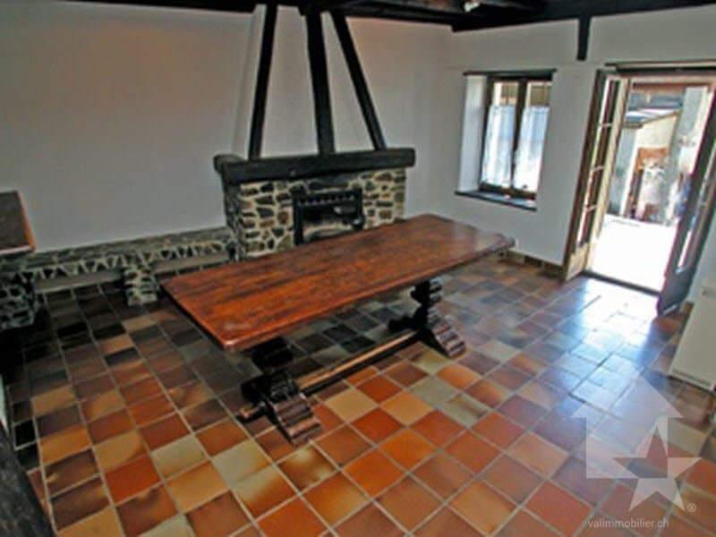 17th-century building with 4.5 rooms! (5)