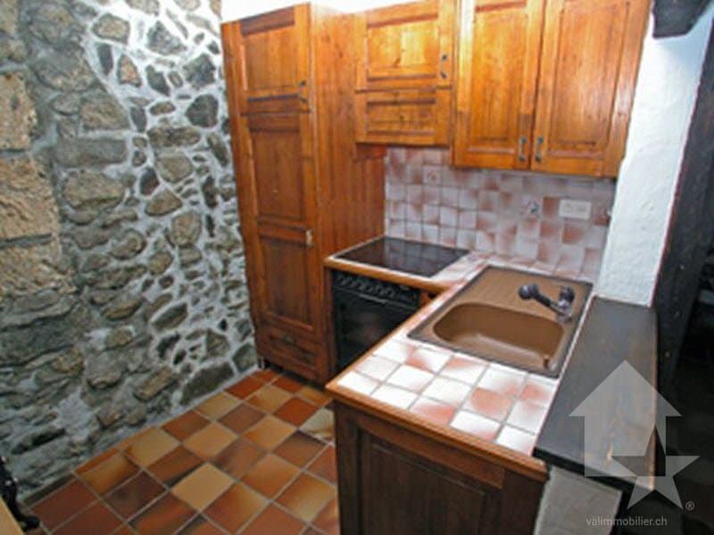 17th-century building with 4.5 rooms! (4)