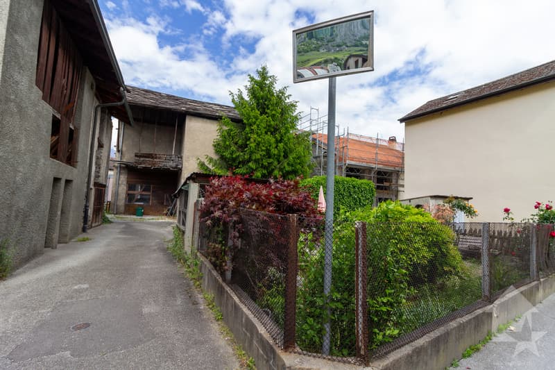 Casa di villaggio da ristrutturare completamente (13)