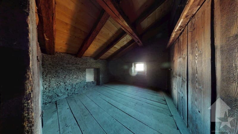 Casa di villaggio da ristrutturare completamente (9)
